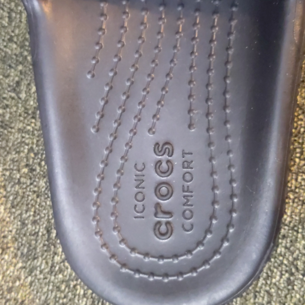 CROCS Tie-Dye Graphic Slides Child Size 12 - Picture 6 of 9